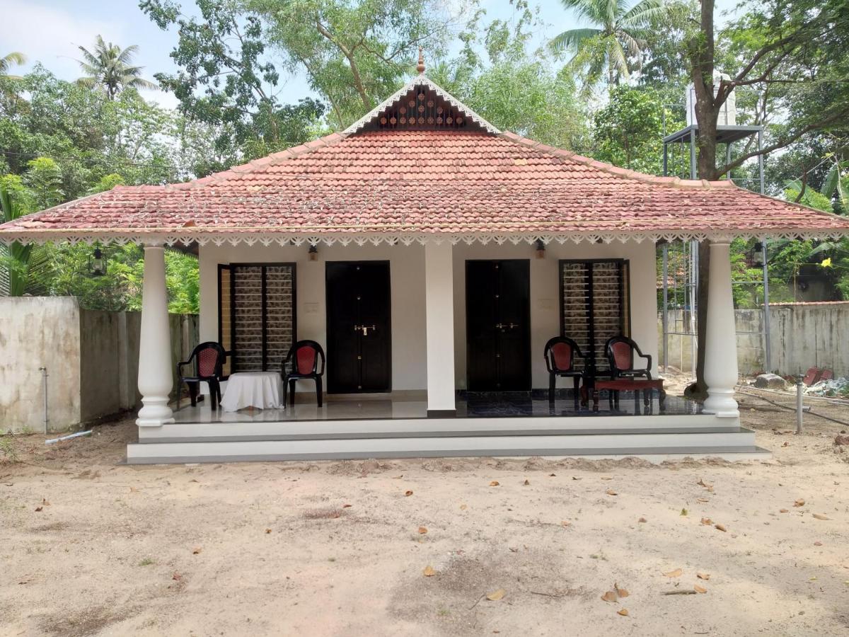 Marari Secret Beach Yoga Homestay Марарикулам Екстериор снимка
