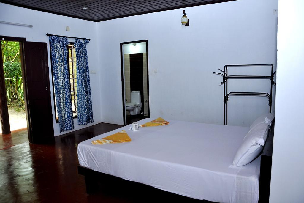 Marari Secret Beach Yoga Homestay Марарикулам Екстериор снимка